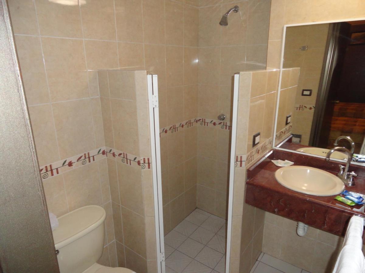 Hotel Plaza Crystal Ксалапа Екстериор снимка