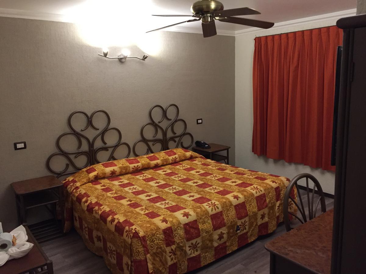 Hotel Plaza Crystal Ксалапа Екстериор снимка