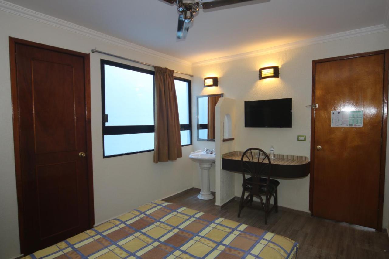 Hotel Plaza Crystal Ксалапа Екстериор снимка