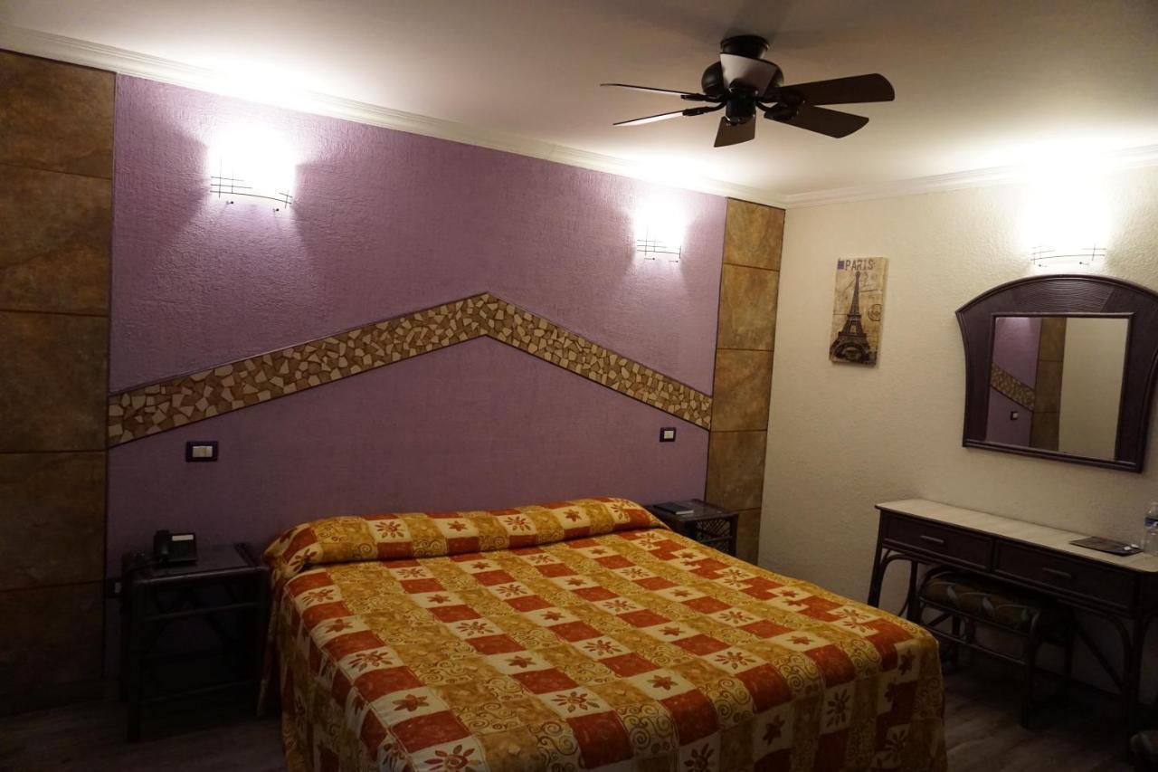Hotel Plaza Crystal Ксалапа Екстериор снимка