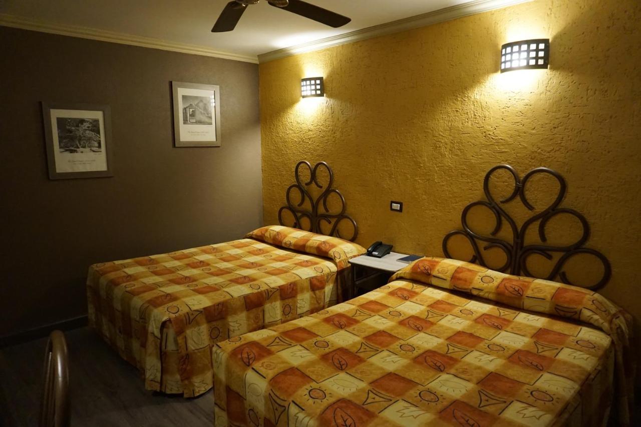Hotel Plaza Crystal Ксалапа Екстериор снимка