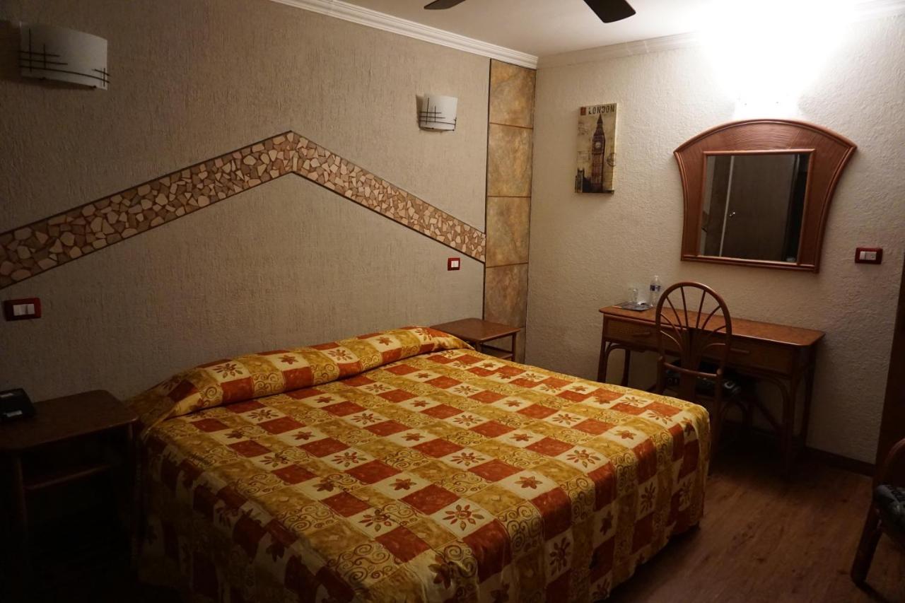 Hotel Plaza Crystal Ксалапа Екстериор снимка