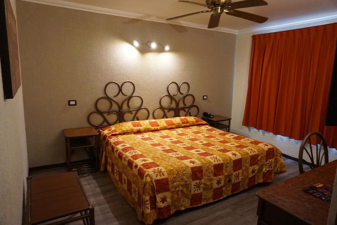 Hotel Plaza Crystal Ксалапа Екстериор снимка