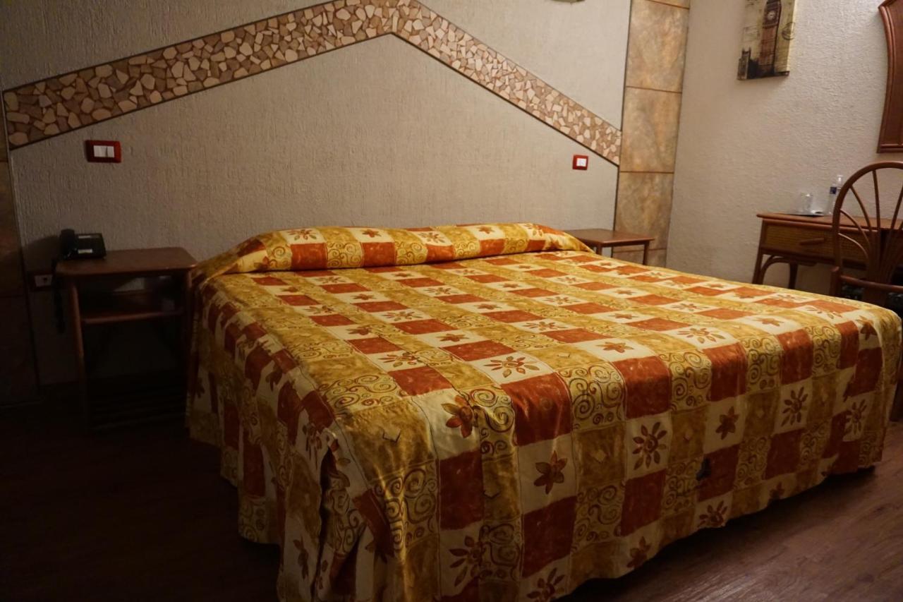 Hotel Plaza Crystal Ксалапа Екстериор снимка